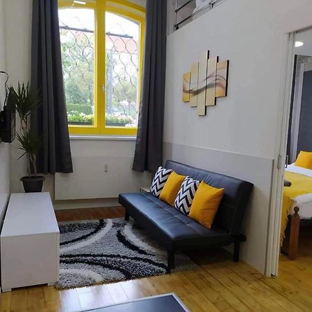 Lyly Apartment - Modern Apartment With Free Parking Πράγα Εξωτερικό φωτογραφία